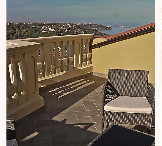 La Voce Della Luna Bed & Breakfast