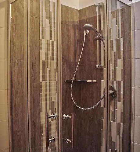 La Voce Della Luna Bed & Breakfast 3*